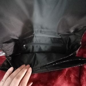 Double gusset clutch